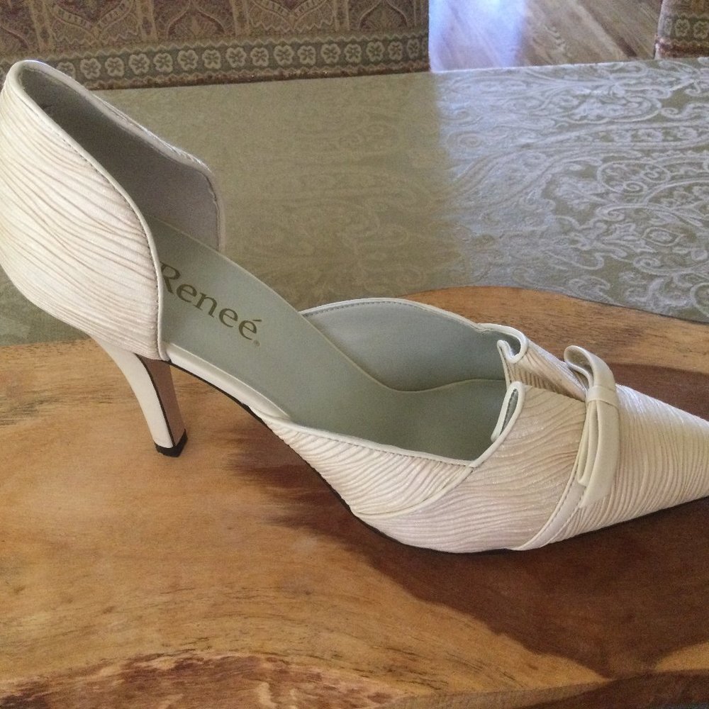 New Women's D'Orsay off-white fabric heel - Size 11